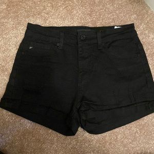 KanCan Black Short